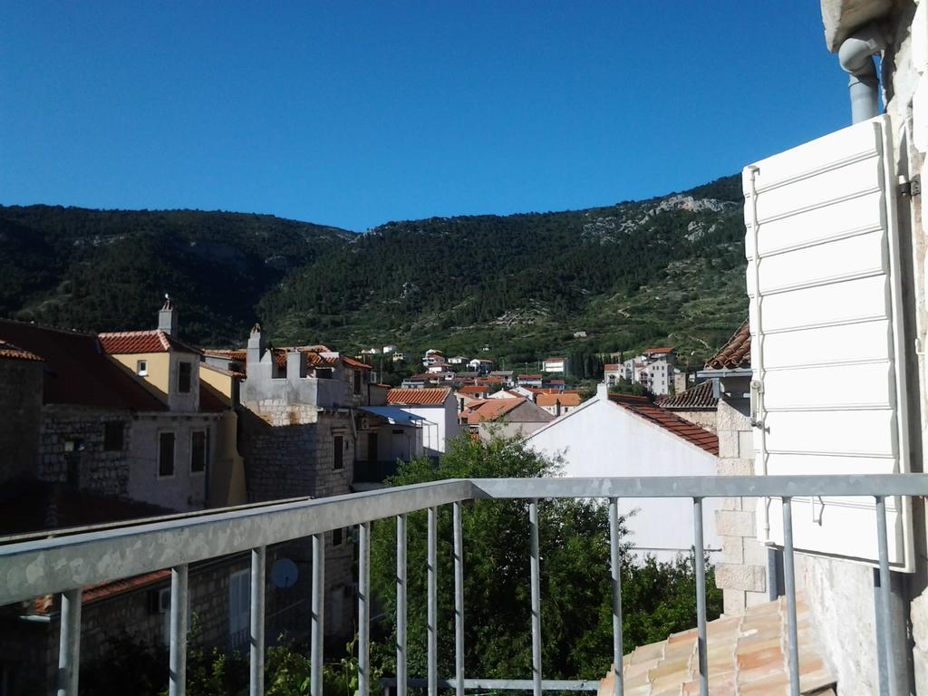 Apartments Donika Komiža Exterior foto