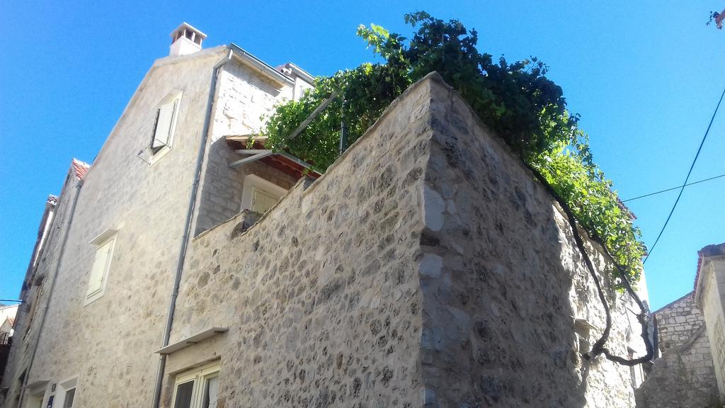 Apartments Donika Komiža Exterior foto